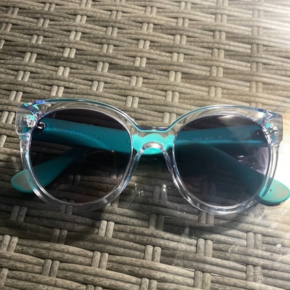 Havaianas Sunglasses - Picture 2 of 10